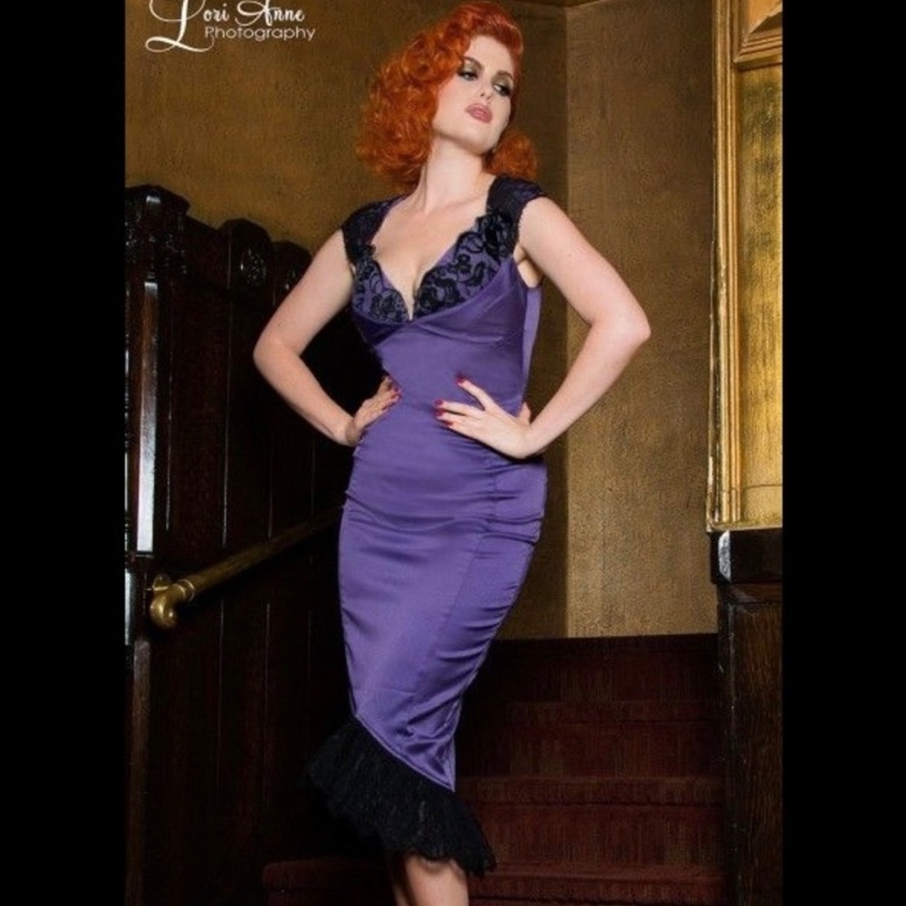 NWT Laura Byrnes Pinup Girl Clothing Mermaid Wiggle Dress Purple Black Lace S